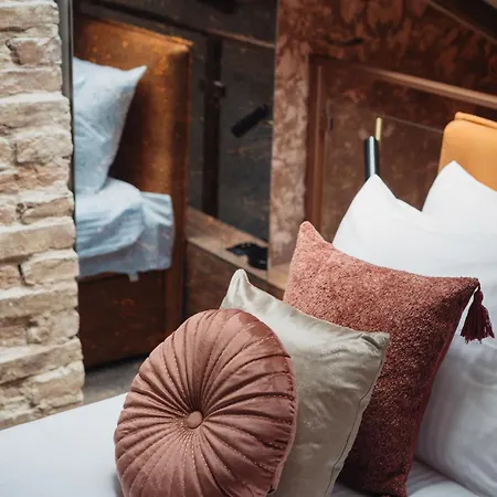 Cu - Loftaffair Collection